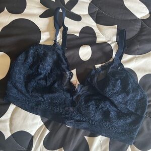 Victorias Secret | navy lace bralette curvy fit
